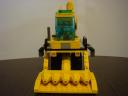 lego_corn_combine_harvester_02_-_clayton.jpg