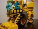 lego_corn_combine_harvester_03_-_clayton.jpg