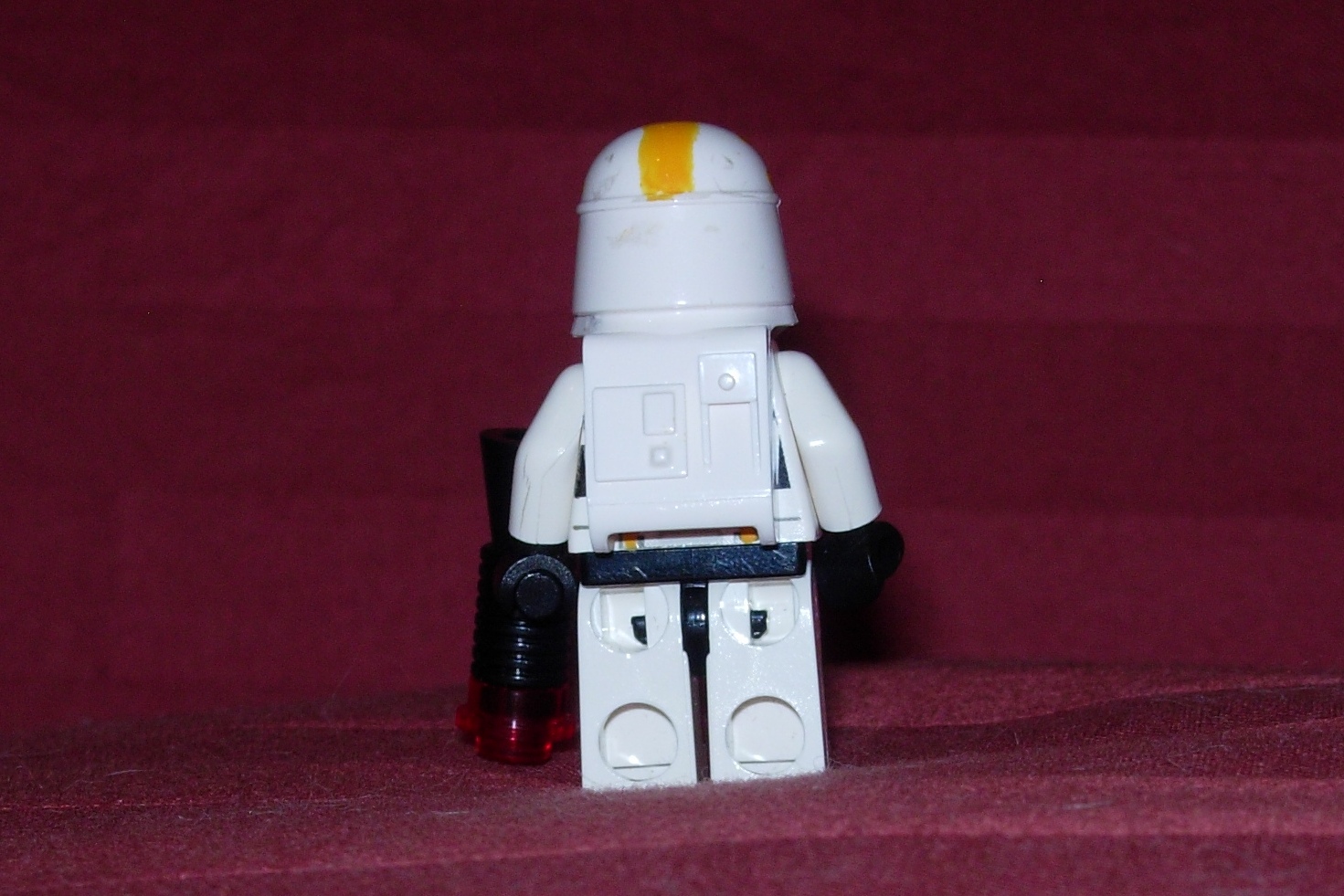 snowtrooper_captain_back.jpg