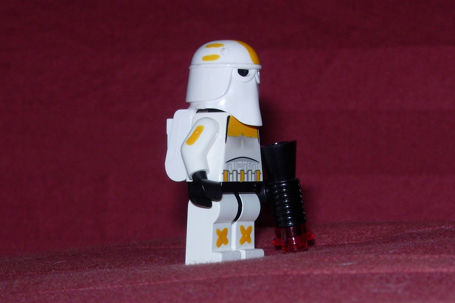 snowtrooper_captain_side.jpg
