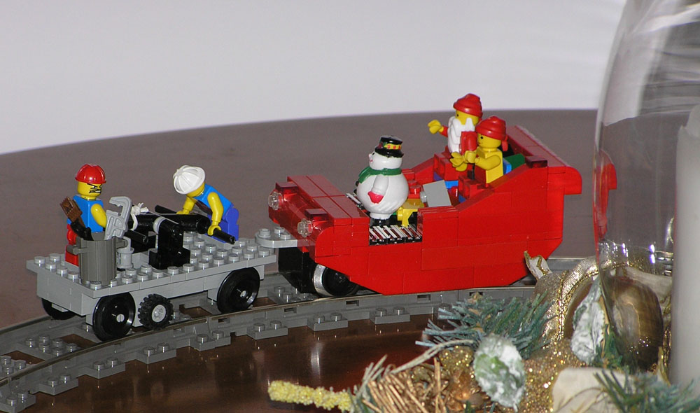 christmas_handcar_4.jpg