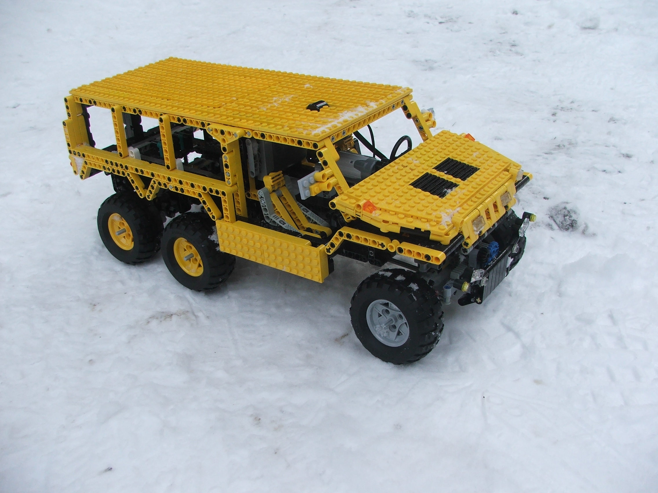 the_hungarian_lego_hummer_006.jpg