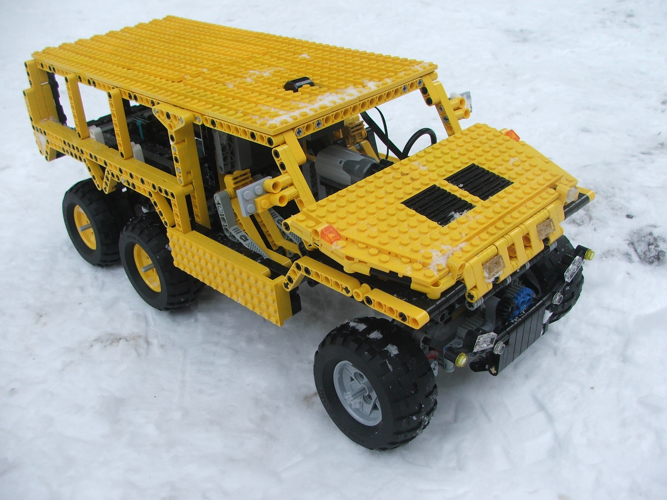 the_hungarian_lego_hummer_007.jpg
