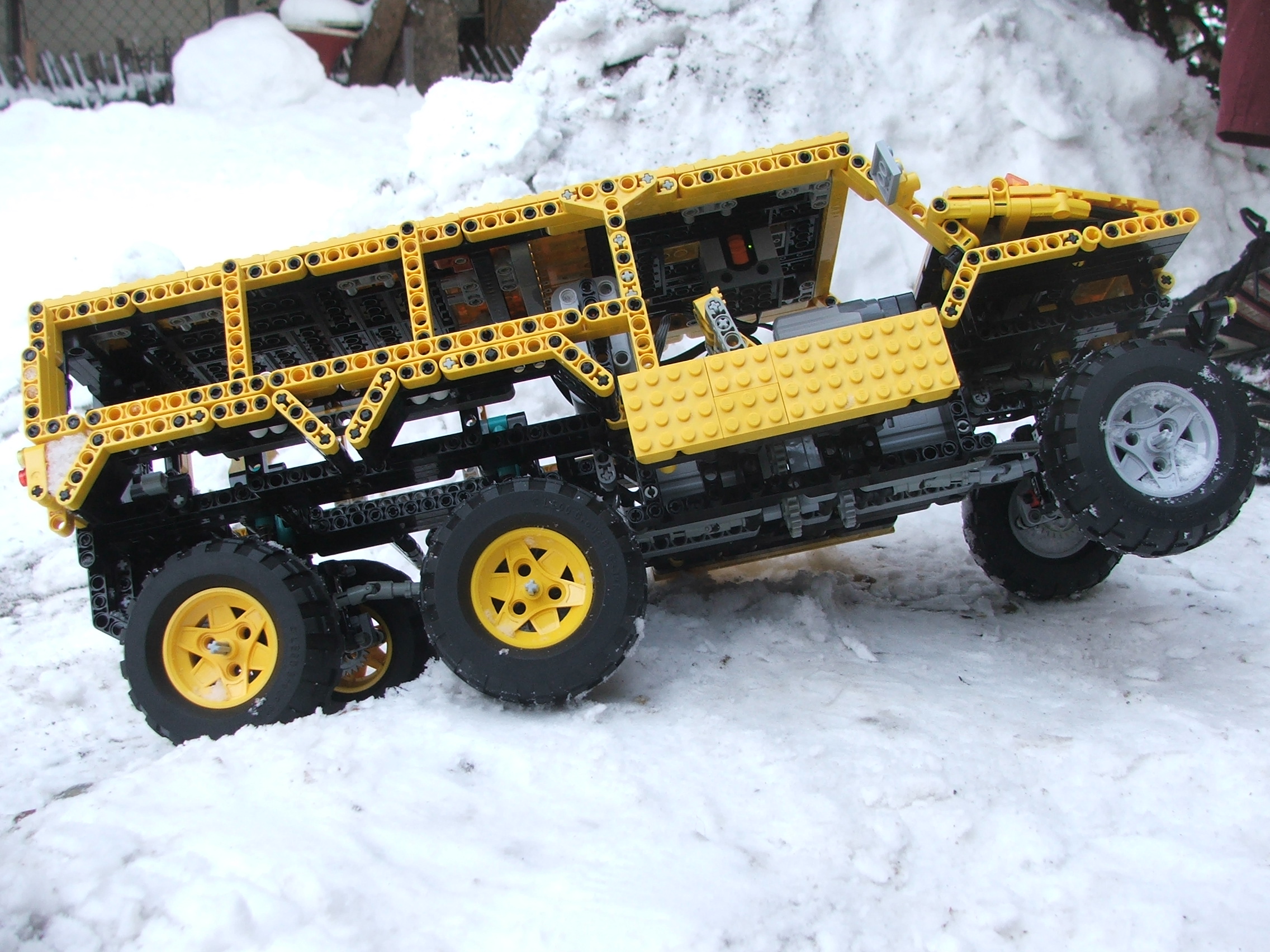 the_hungarian_lego_hummer_016.jpg