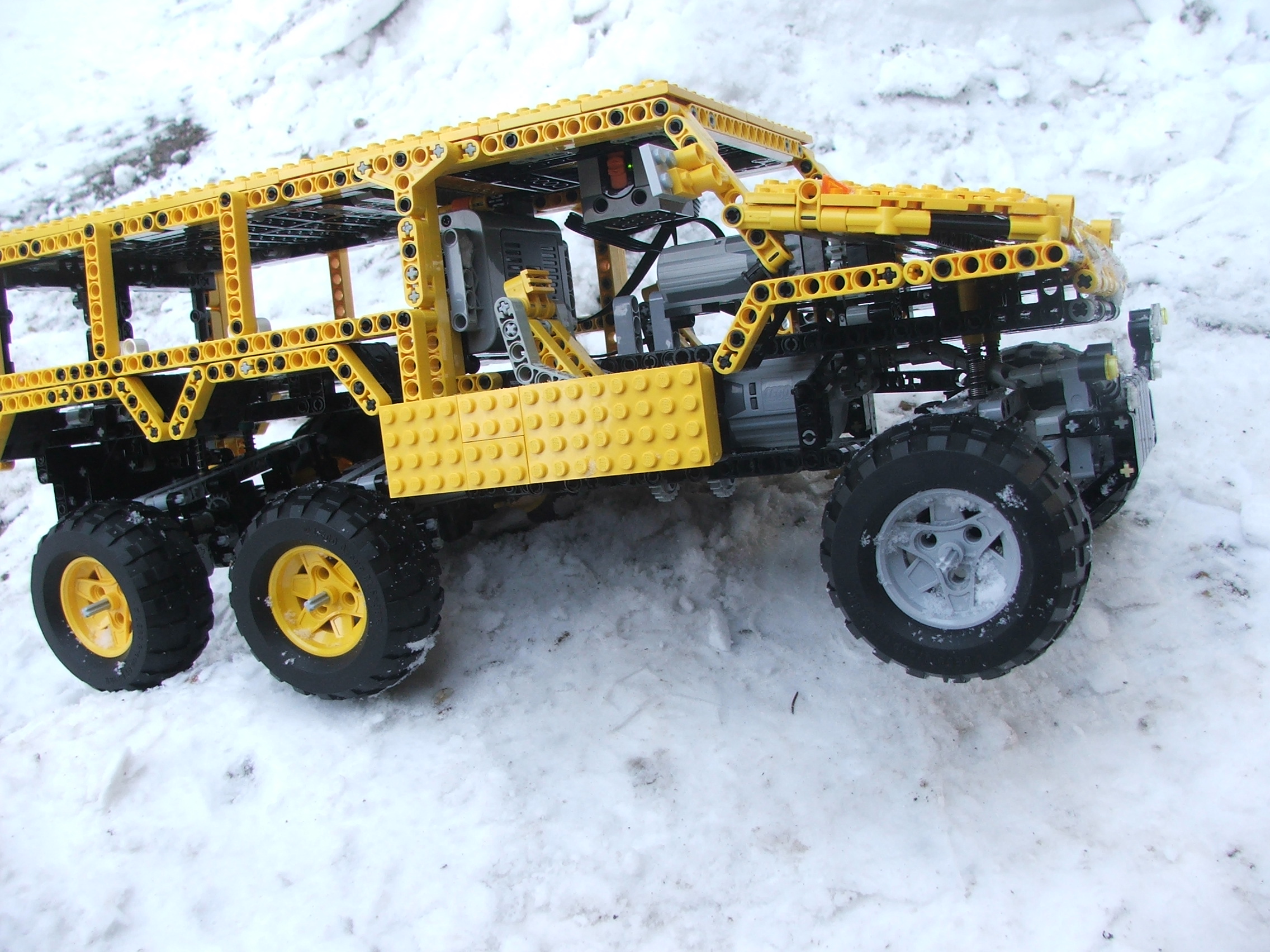the_hungarian_lego_hummer_021.jpg