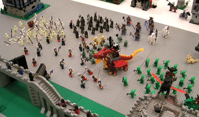 enemy_army_outside_wall2.jpg