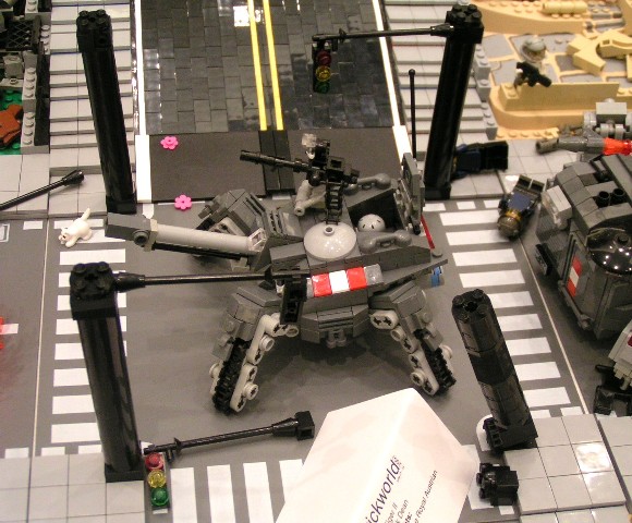 dark_gray_quadroped_tread_mecha.jpg