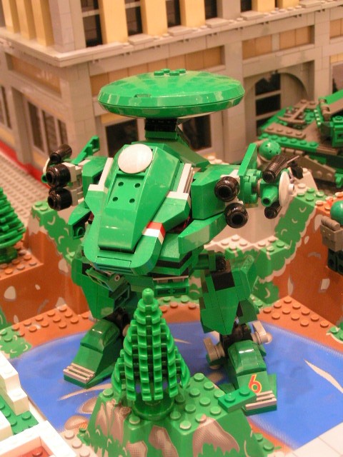 green_mecha_on_river.jpg