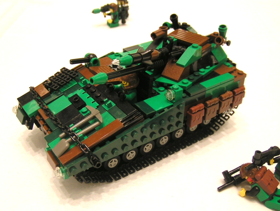 tank_-_backpacks_and_missile.jpg