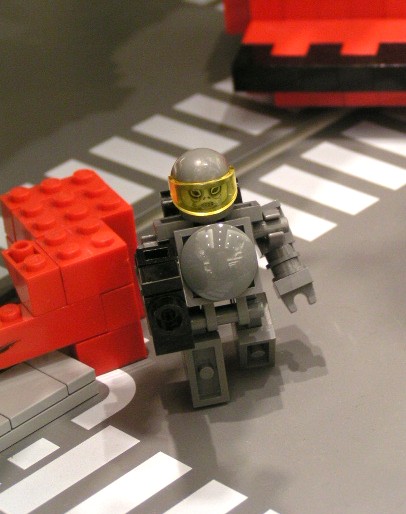 zombie_guy_in_hardsuit2.jpg