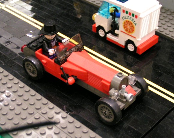 red_40s_style_car.jpg