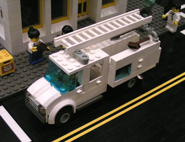 white_utility_truck.jpg