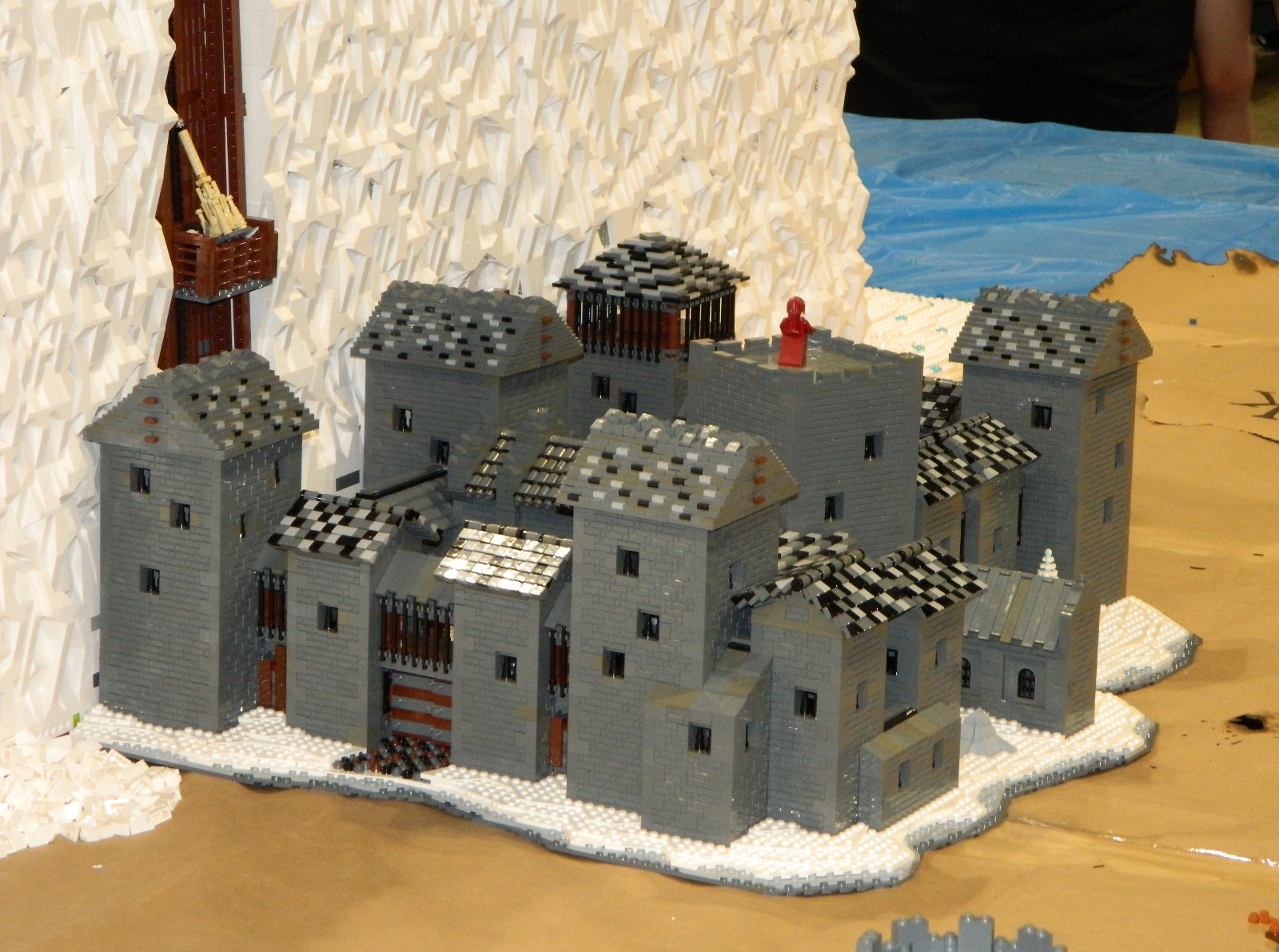 castle_black2.jpg