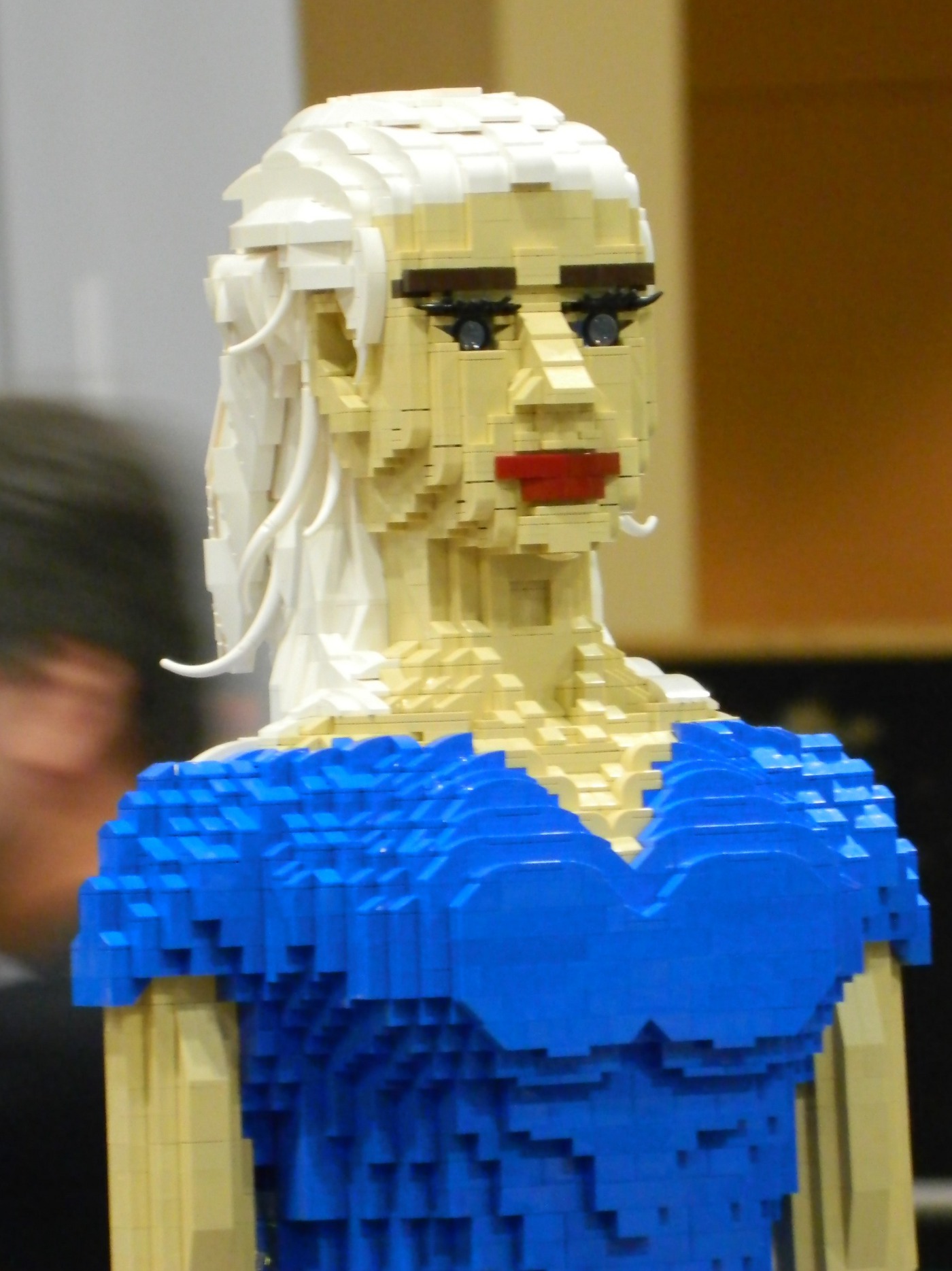 daenerys_targaryen_-_bust.jpg