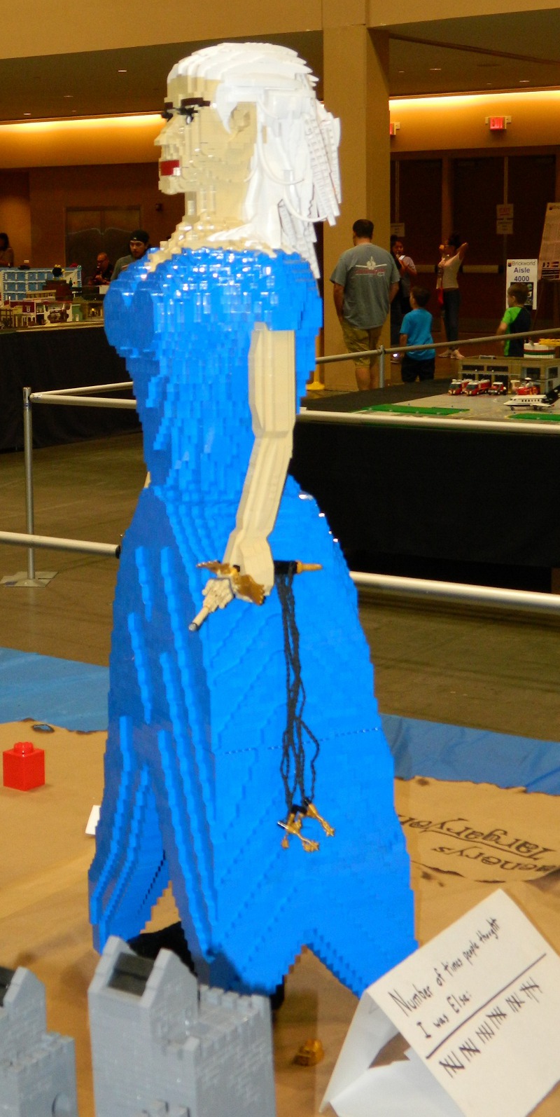 daenerys_targaryen_-_left_side.jpg
