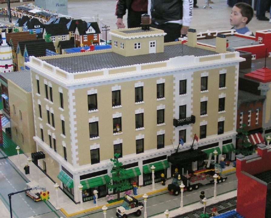 hotelcolumbia-front1.jpg