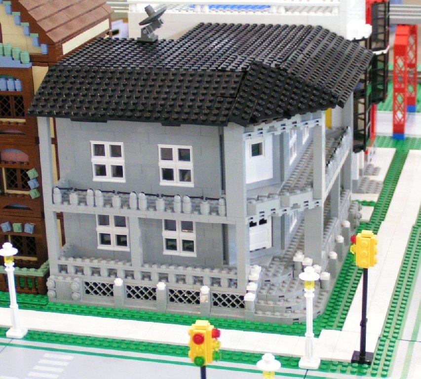 lightgraycornerhouse.jpg