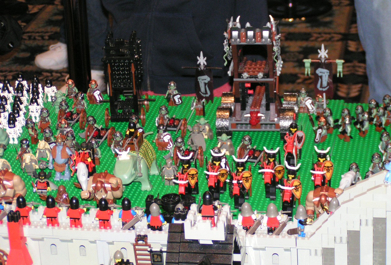 orc_army_approaching_wall.jpg