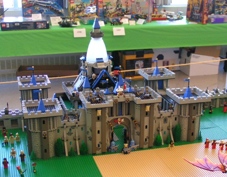 blue_castle_-_front.jpg