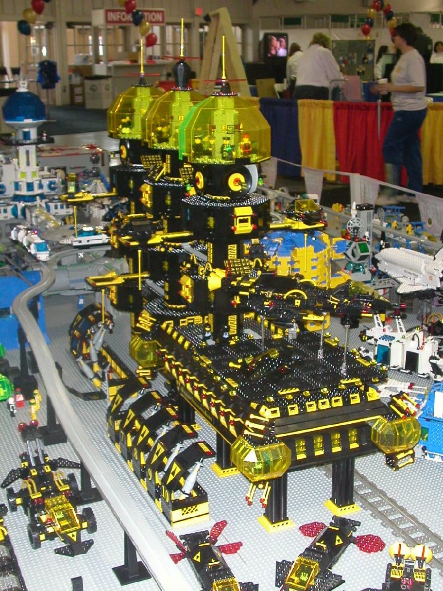 blacktronbase3.jpg
