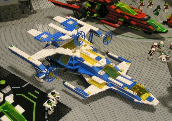 big_classic_space_ship.jpg