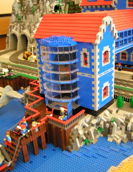 dock_building_with_rounded_windows.jpg