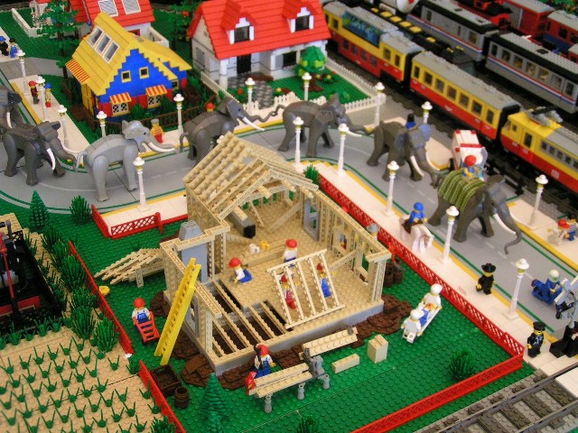 elephants_parade_around_new_house.jpg