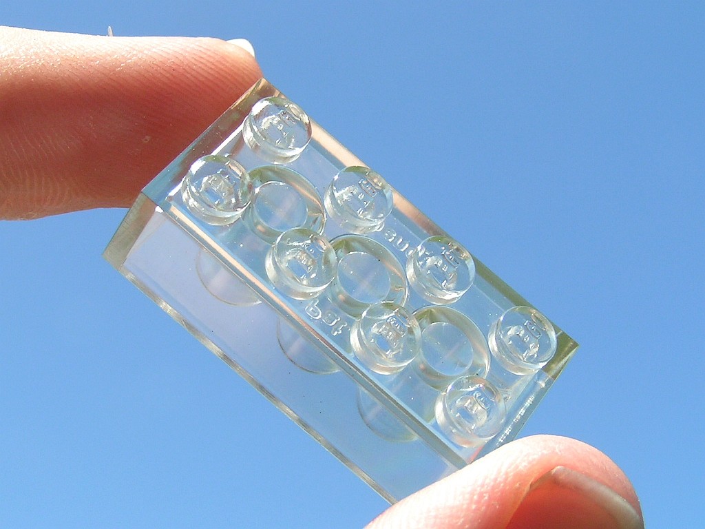 clear_2x4_brick.jpg