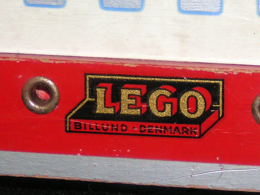 logo_on_wooden_boat.jpg