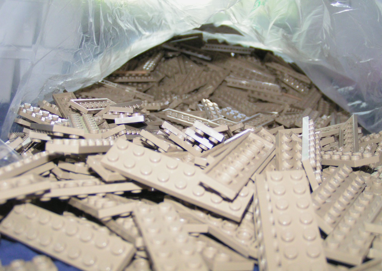 2x8_dark_tan_plates.jpg
