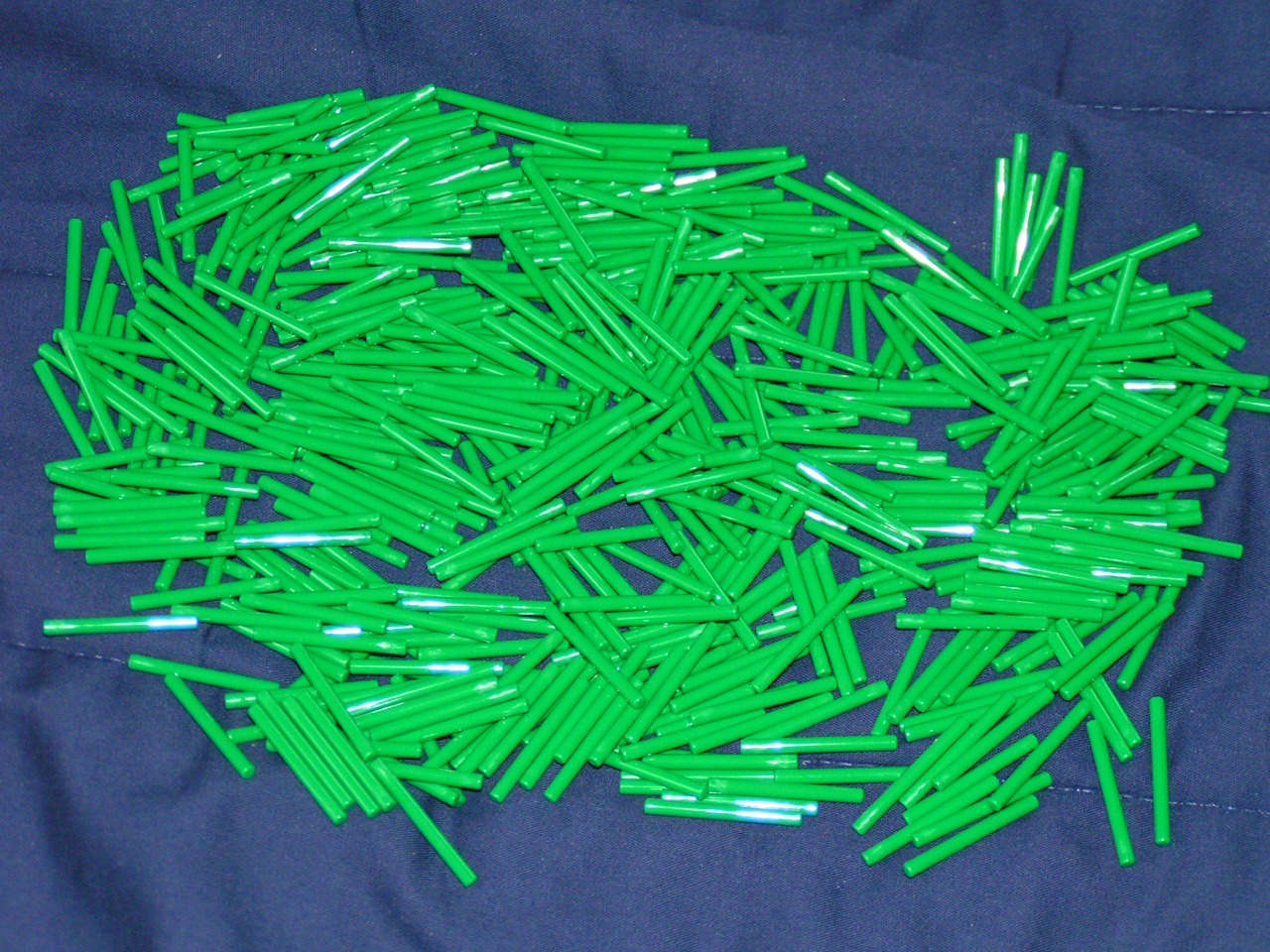 pile_of_green_lightsaber_bars.jpg
