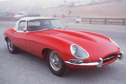 lego-jaguar-e-type-990.jpg