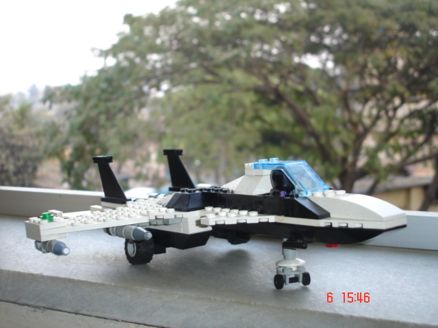 mini-fig_scale.._moc_of_the_sukhoi-30mki.jpg