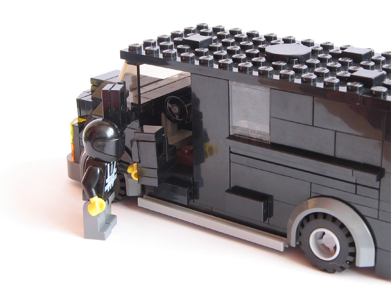 black_van_4.jpg