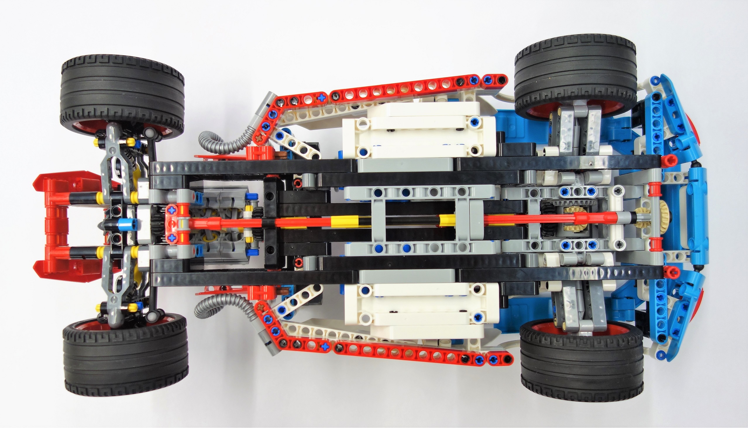 42077_c-model_02.jpg