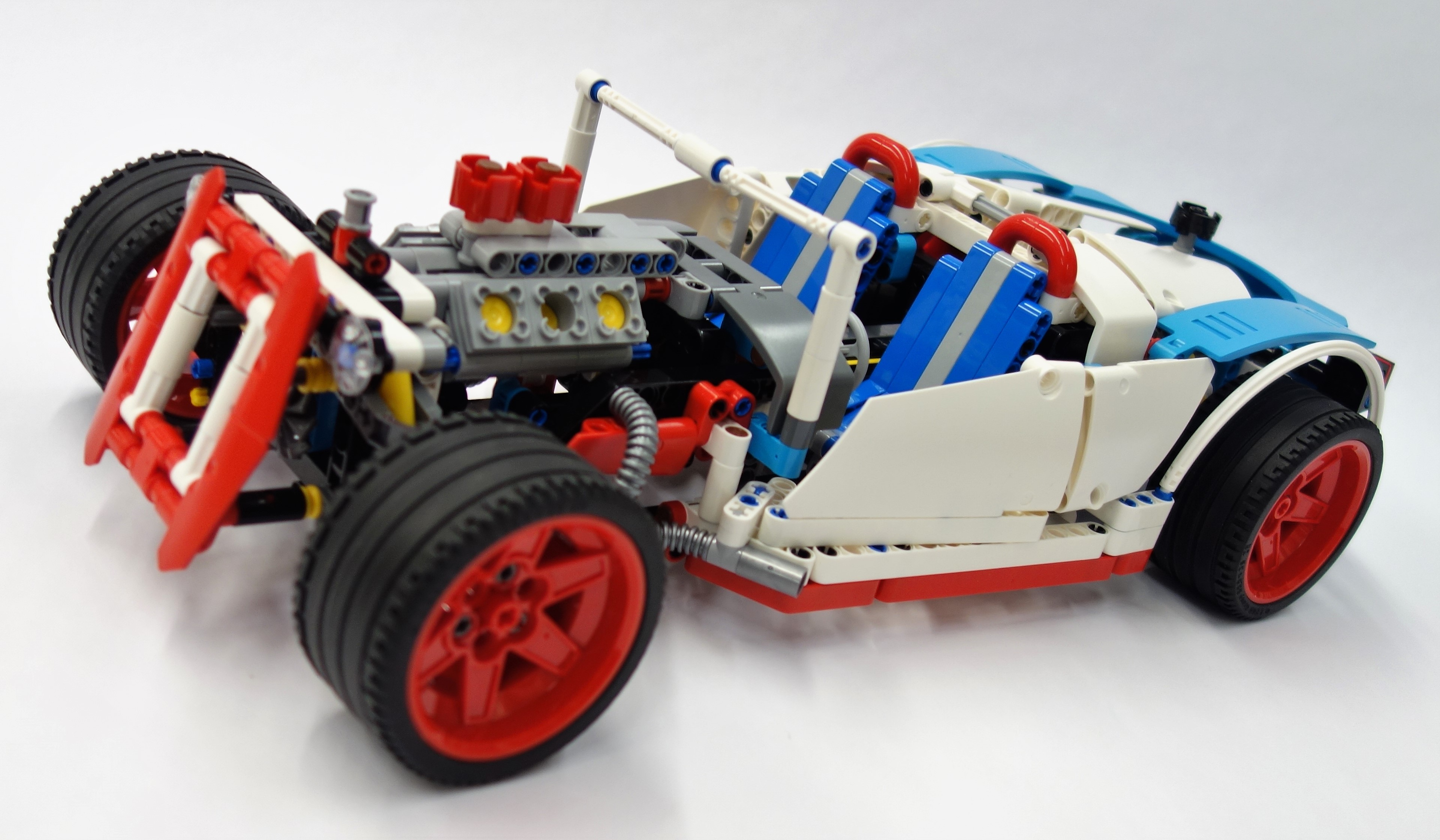 42077_c-model_09.jpg