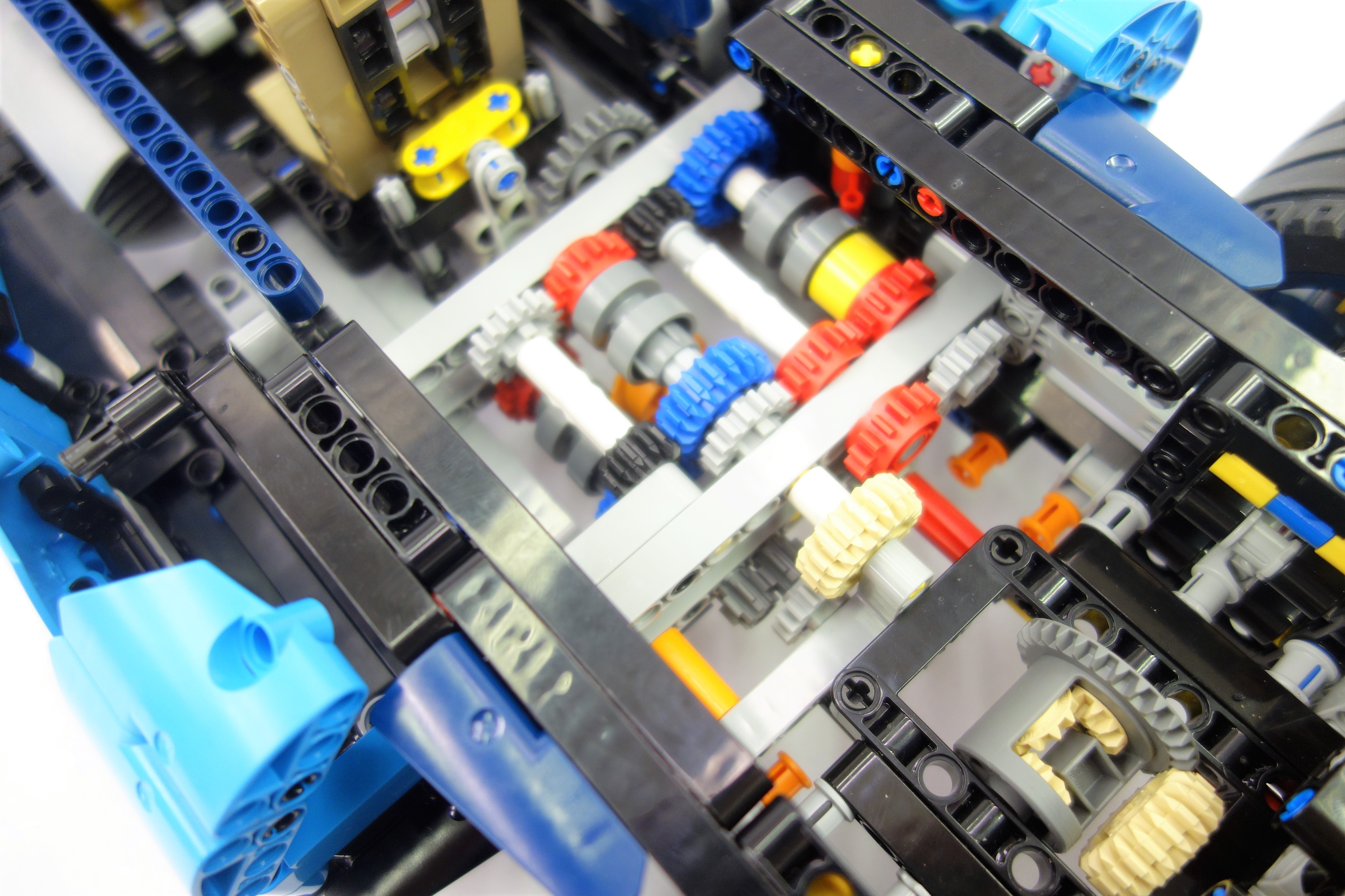 42083-b_main_15.jpg