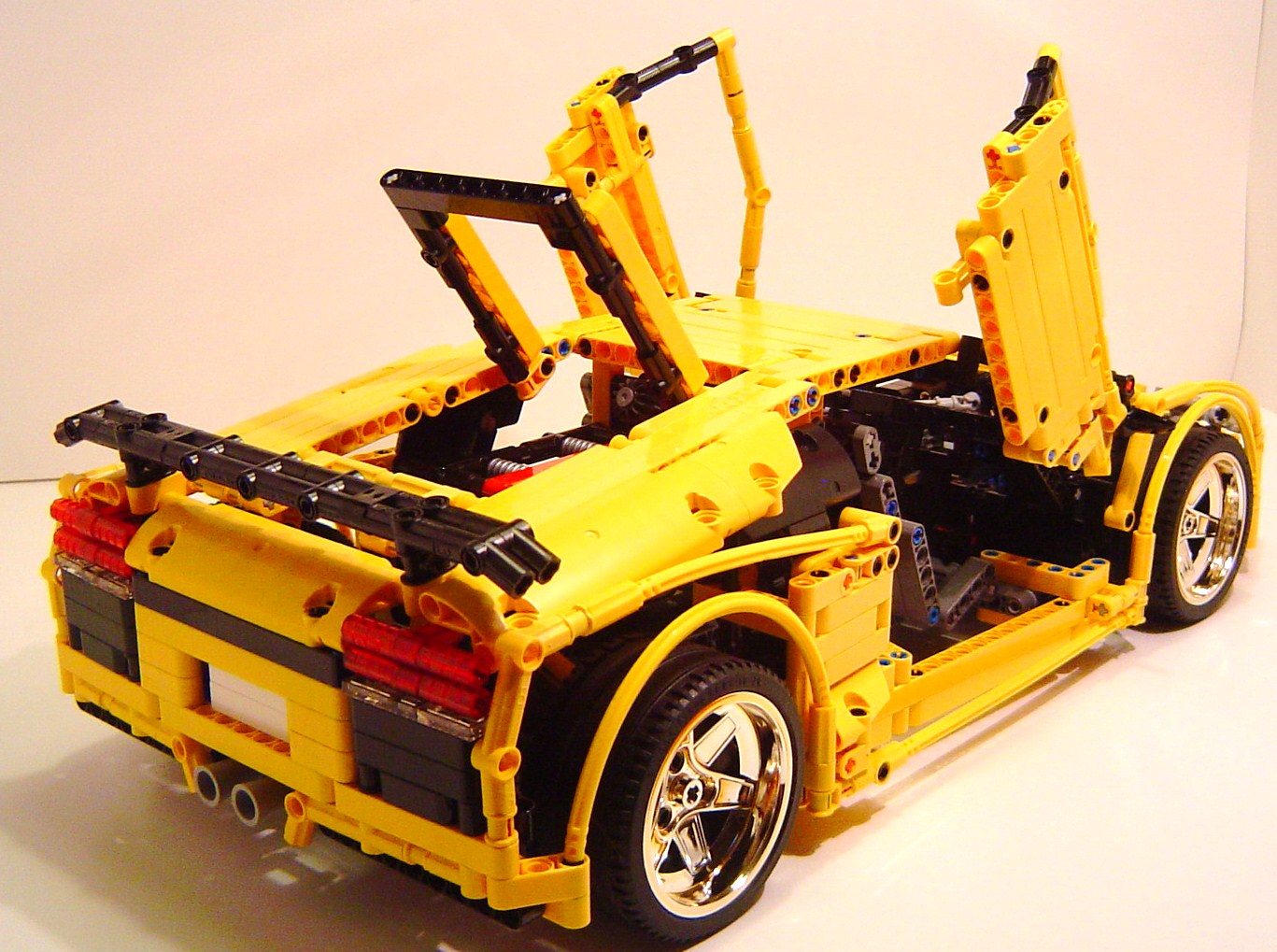 lm205.jpg