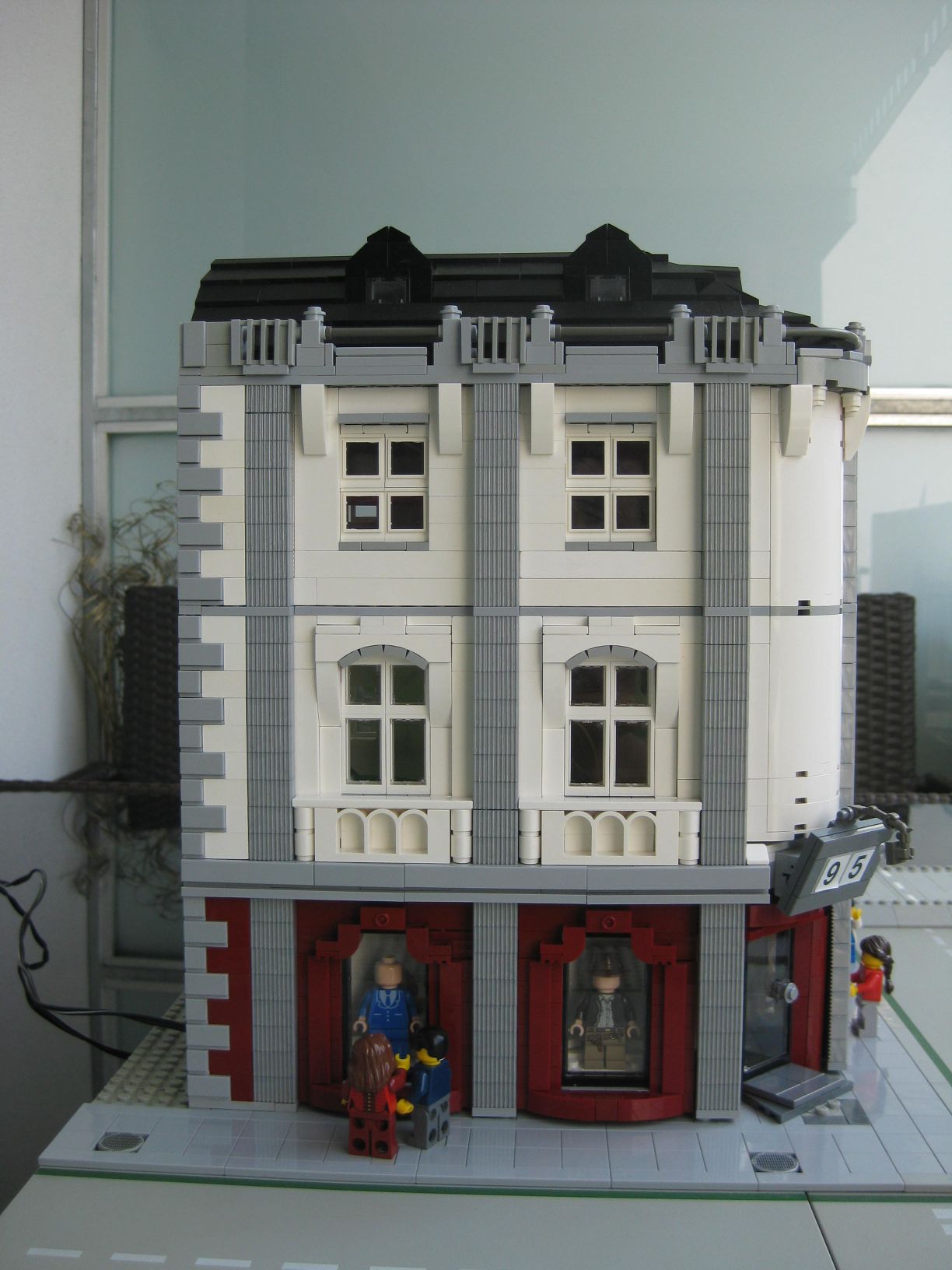 elevator-house-02.jpg