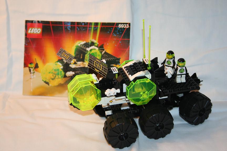 blacktrona1.jpg