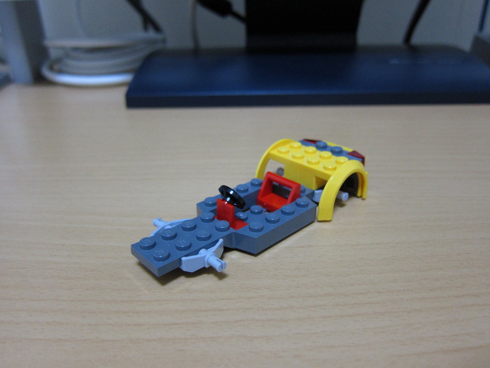 8404pre08.jpg