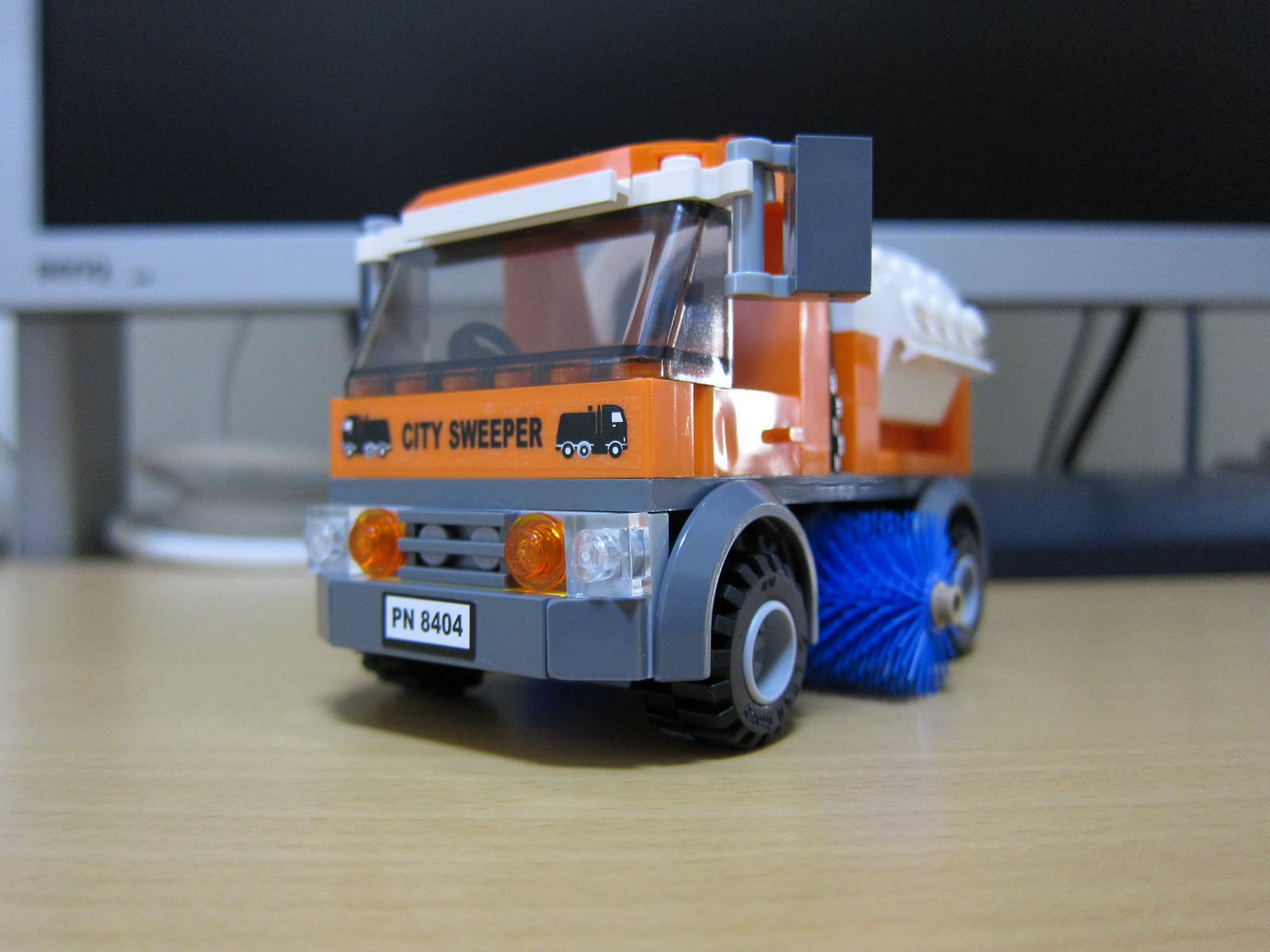 8404pre38.jpg