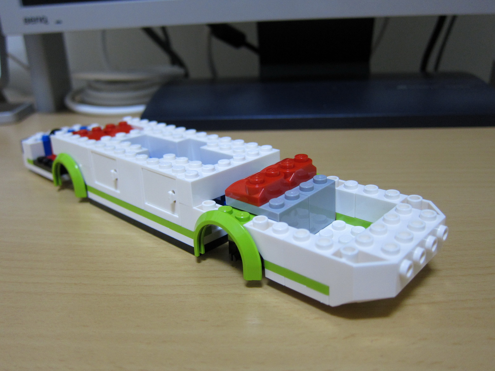 8404pre93.jpg