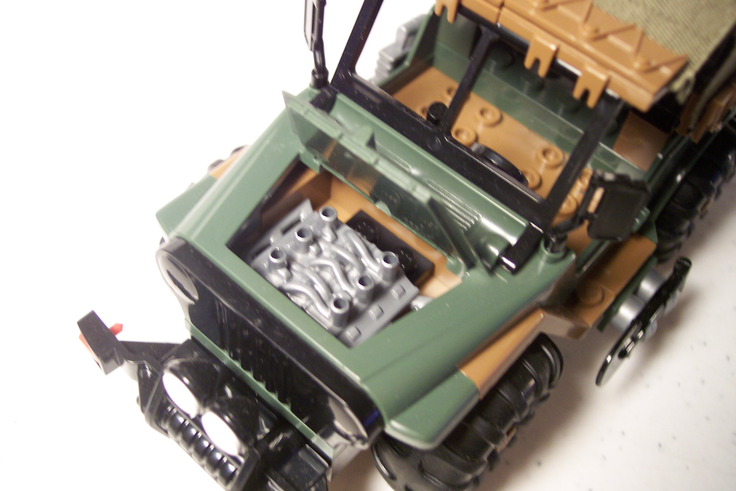 heavy_truck_engine_shot.jpg