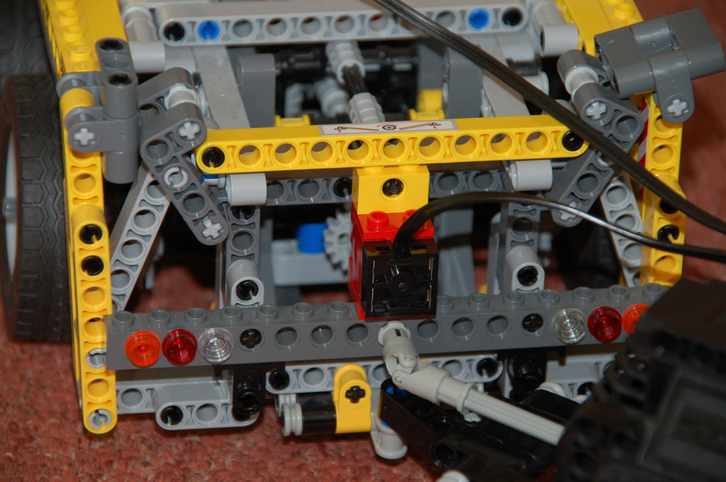 rear_with_steering_and_jack_control.jpg