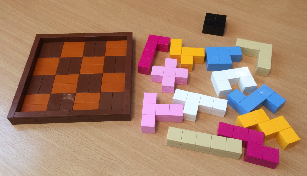polyomino_8_x_8_grid_-12_x_pentominoes_and_1_x_tetromino.0.png