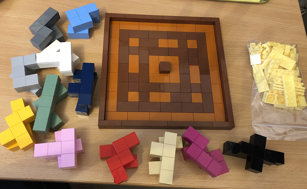 polyominos.11x11.0.png