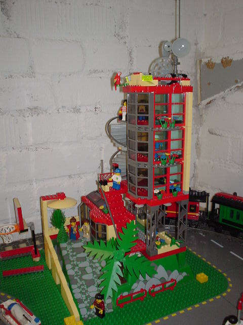 hotel-01-old.jpg