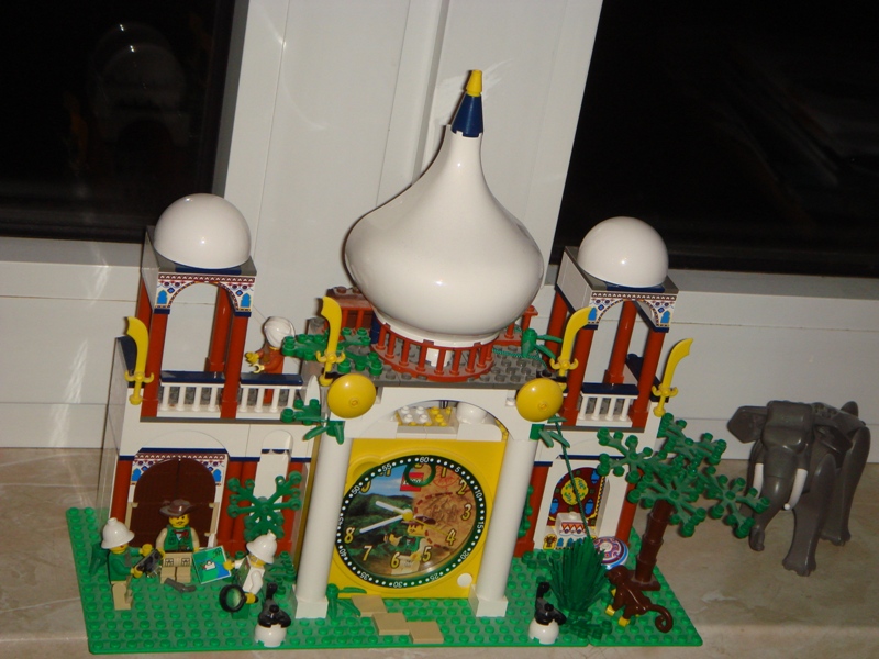 lego_clock_01.jpg