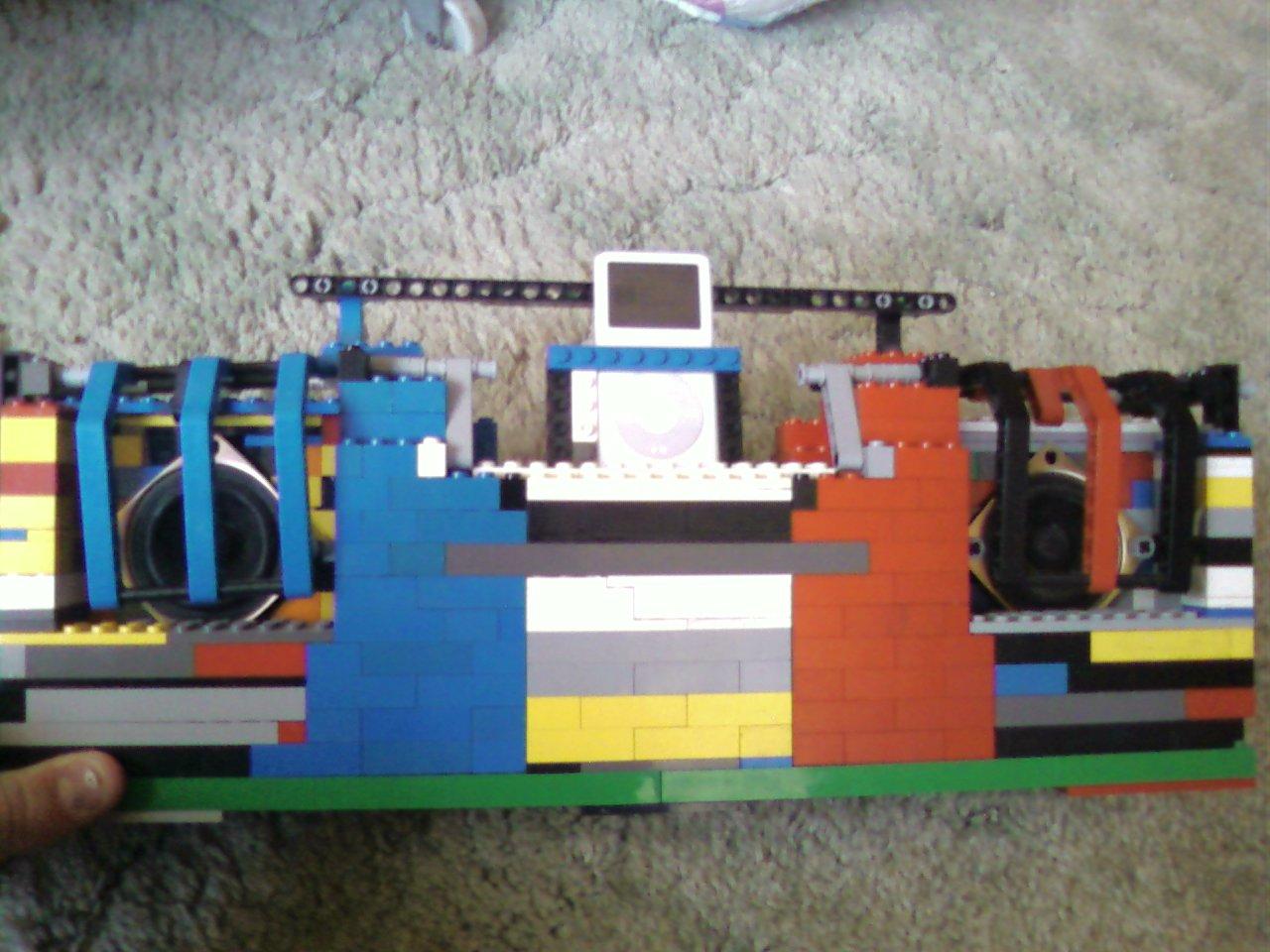 lego_boombox.jpg